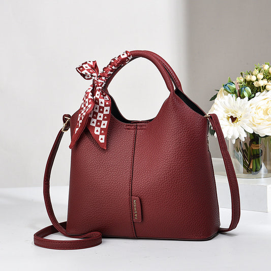 Fashionable Ladies Handbag With A Spacious And Elegant Design
